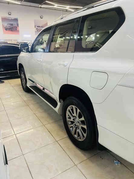 برادو 2020 للبيع   سلندر 4VX 
سيارة جديده ماشية71 الف حقيقي 
 رقم اربيل بأسمي تحويل ثاني يوم 
مكفولة السيارة من الصبغ والتبديل عدا شخط صغير جدا في جاملغ الامامية 
حساس خلفي 
كيجات لگزز 
انارة ترحيب ليزرية  
كشنات جلد 
لايتات زينون
كشاف زينون
كراسي امامي كهرباء 
تحكم ستيرن جهتين
السيارة موجودة بغداد 
السعر. 38 الف
الاستفسار الاتصال ***********
