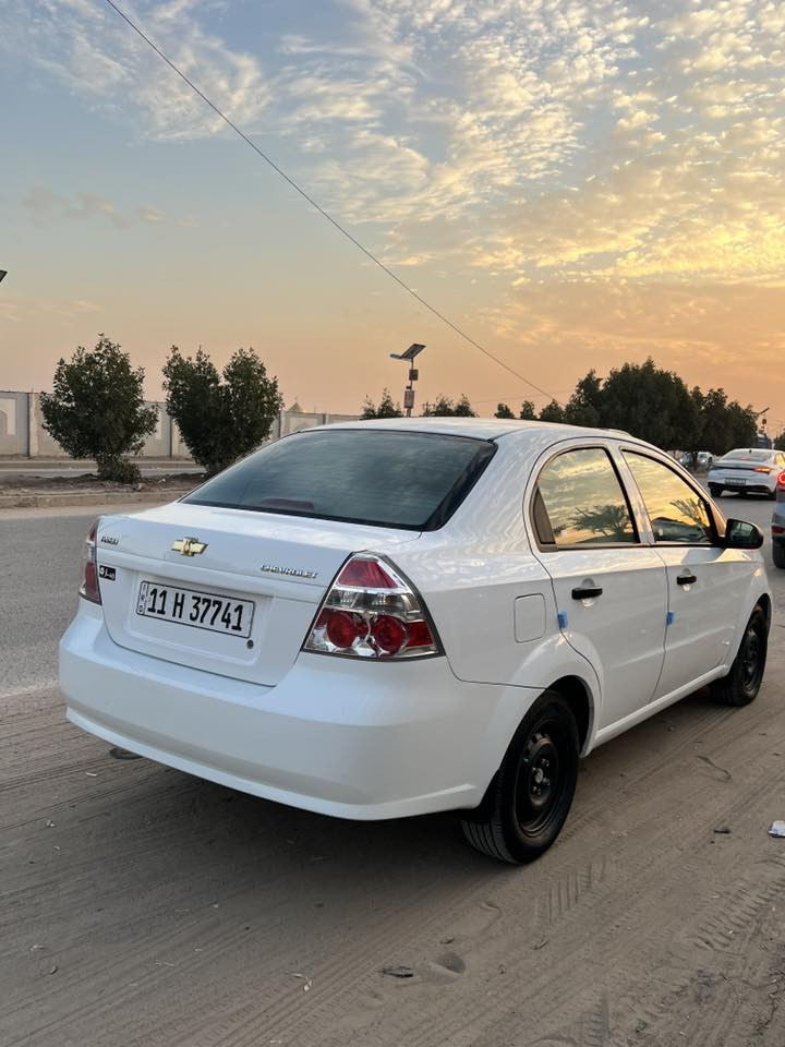 افيو 2015
كفاله عامه عدا اربع اصابع صبغ 

رقم بغداد بأسمي 

محرك مفتوح
87وبيه مجال
مكان نجف

***********
