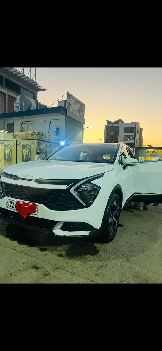 سلام عليكم
كيا سبورتج موديل 2024 خليجي وكالة نم 
ماشيه 41000 قابلة كيلو متر  قابلة للزيادة رقم اربيل دولي بسمي 
محرك دوش 2000 
السيارة مكفولة من صبغ 
المواصفات
بصمه
تشغل عن بعد ردار جانبي
ترحيب عند الاقتراب
مري شفط
شاشه كبيرة
كامره دواره
اشاير بي مري
حساس خلفي
تبريد قطعتين لمس ومنفصل
مرايه داخليه تعتيم
حساس مطر
لايت لد
بكلايت لد
بروجكتر لد
هندبريك بصمه
تحكم جهتين إستيرين 
شفتات ستيران
اوتو هولد
نضام نزول منحدرات 
مانع انزلاق 
ثلاث انضمة قيادة 

السعر  22000$ وبيها مجال الطيبين 
مكان السياره بغداد بلديات 

للاستفسار
***********
محمد
