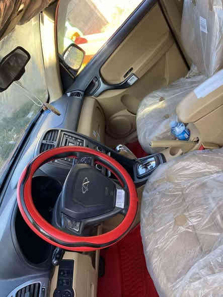 سلام عليكم 
سيارة شيري تيگو للبيع 
موديل ٢٠١٣ لون ماروني 
سيارة كامله مكمله من كل النواحي 
داخل صحراوي 
وبيها فتحة سقف
كير ومحرك بشرط 
حداديه جديده 
تايرات جديده 
تبريد شغال 
هزه ورقم وسنويه كله جديده 
شرط التحويل او وكاله 
ماشيه ٧٧ الف حقيقي 
ملاحظة: 
بيها طعجة صغيره بالجاملغ الامامي مبين بالصوره 
وبيها جلح بالسقف 
وبيها خياس اثنين صغيره بالدوسه فقط غير هذني سياره جاهزة من كل شي 
سعرها 58 و بيها مجال
رقم الهاتف:‎***********
مكان/ طوز خورماتو طوز
