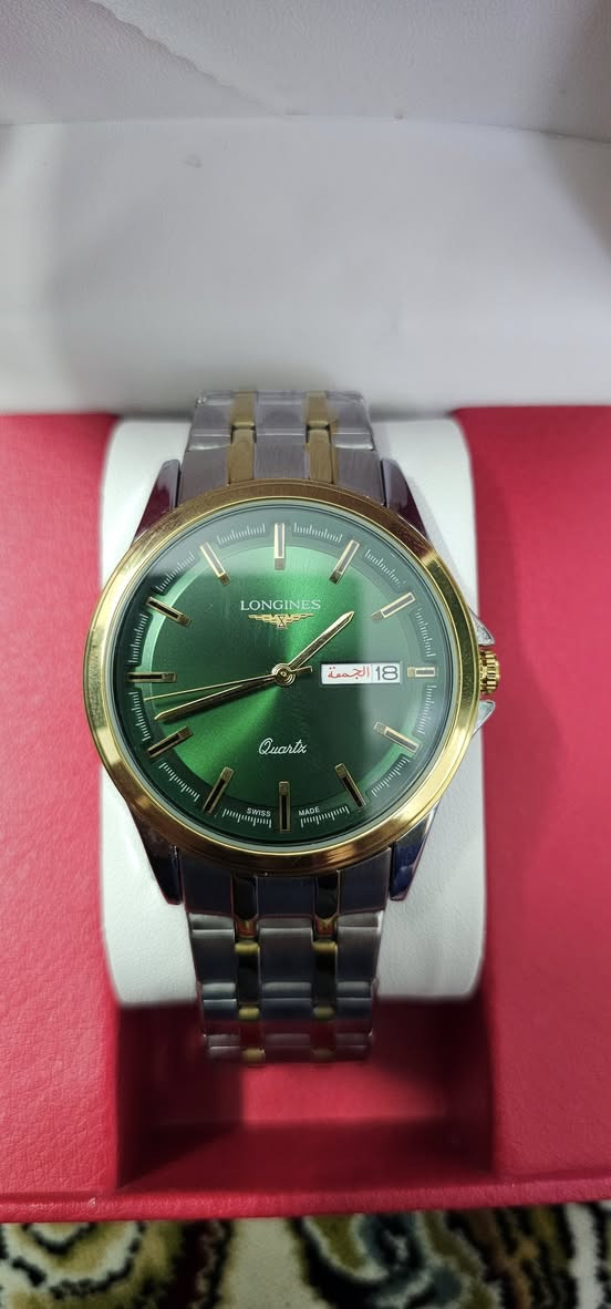 سلام عليكم . ساعات ماركات . طلاء ثابت . تصفيه مال بيج . اقل من سعر الجمله اي قطعه سعرهه ٢٥ مع التوصيل ***********
