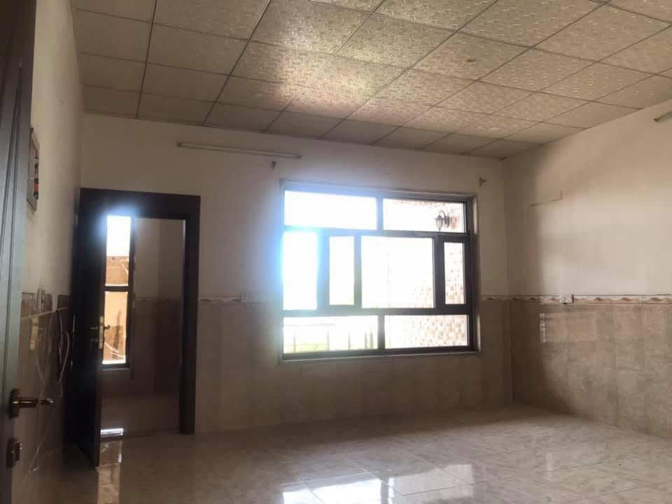 بيت للايجار
سلام عليكم بيت للايجار حي العسكري سايدين خلف جامع بهاءالدين 
١٢٥ متر 
شارع عريض 
للاستفسار : *********** 
او مراسلة واتساب 
شكراً
