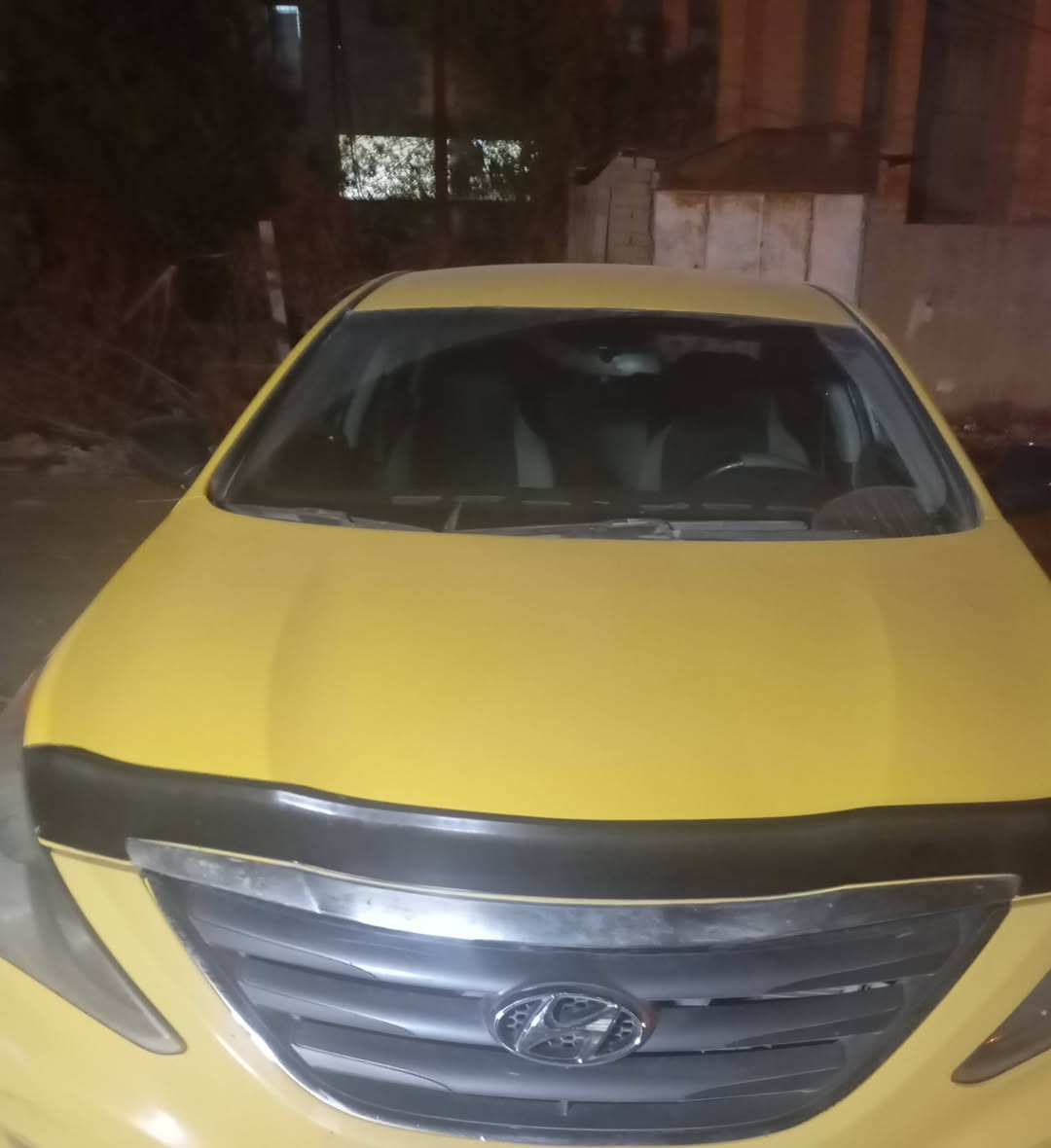 سوناتا للبيع رقم بابل موديل 13.  حادثه بل جاملغ الخلفي بسمي رقم الهاتف ***********. السعر 90 وبيه مجال
