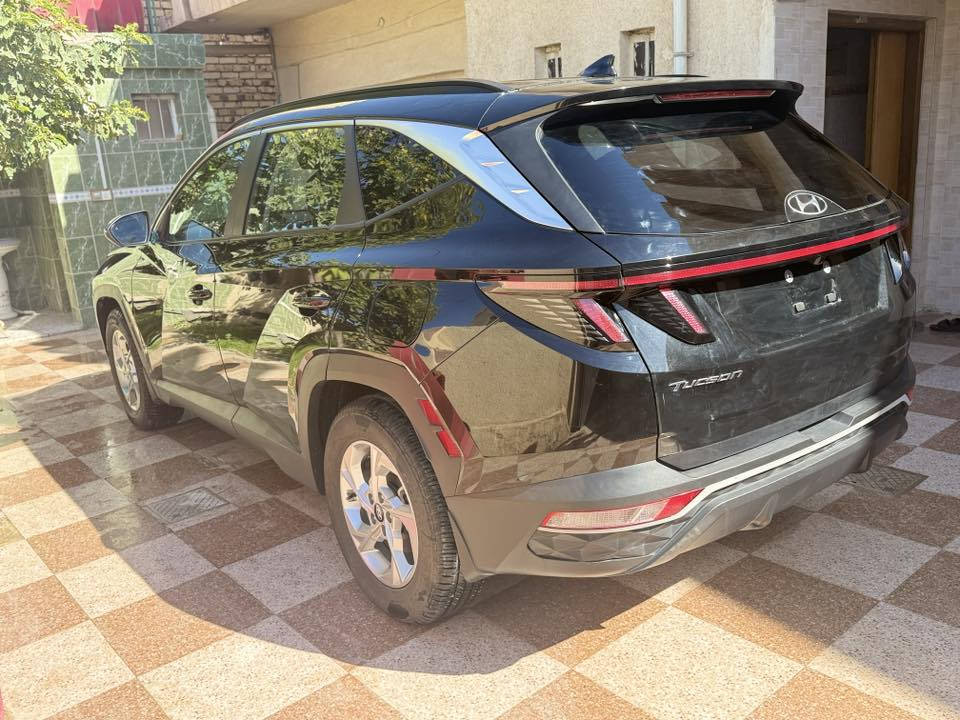 السلام عليكم توسان ٢٢مستوردها بيها جاملغ وباب صبغ وصار بيها حالوب قليل ماشيه ٥٠الف  رقم بغداد انكليزي جديده حيل السعر ١٦٨بيها مجال قليل مكانها بابل ***********
