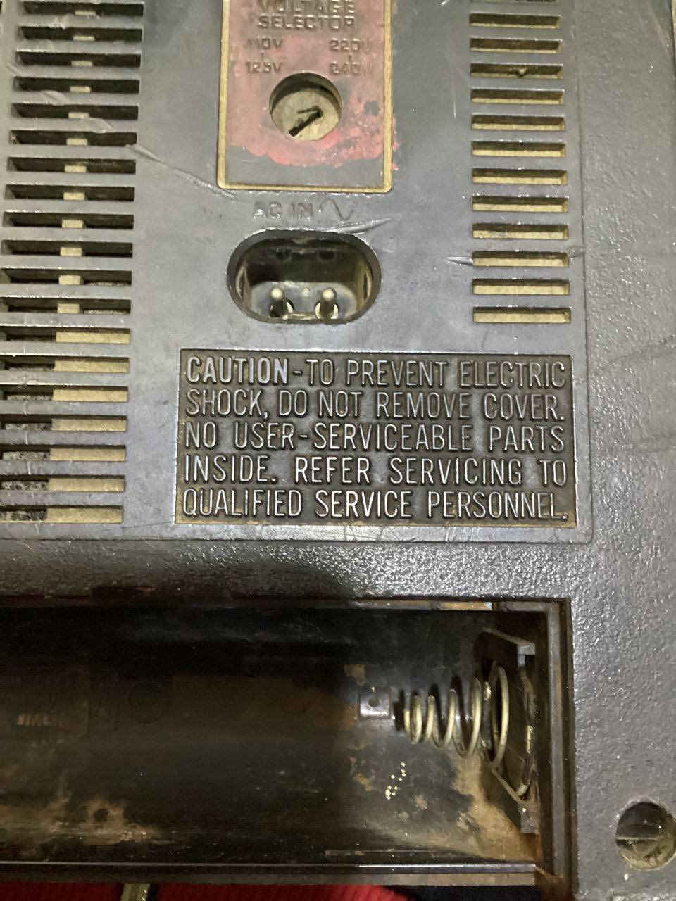 للبيع راديو مسجل ناشونال باناسونيك الياباني الاصلي (ما اعرف اذا شغال او عاطل) الشراي يقيم بما يرضي الله ونتفاهم ان شاء الله


**إذا كنت صاحب هذا الإعلان وتريد حذفه لأي سبب، رجاءا أرسل رسالة إلى الدعم الفني**