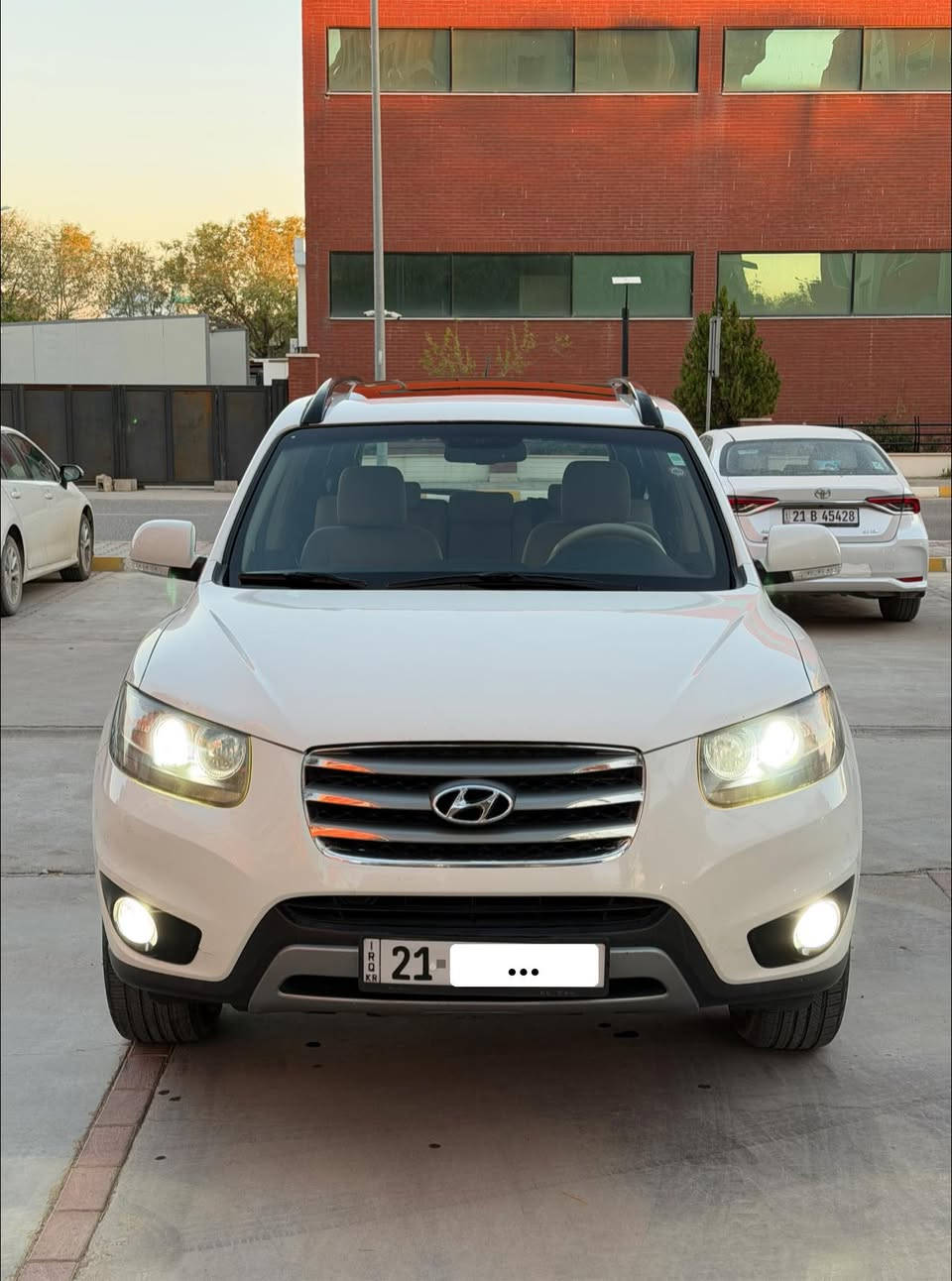 سنتافي 2012 مكينه 4 سلندر 
مكفول كفاله عامة من كلشى بشرط سونار 
محرك ممفتوح بشرط مابيه كلشى 
 7 راكب تبريد مركزي فتحه فول بس عده بصمة 
رقم السليمانيه بسمى سنوية لحد 2030 
السيارة احلى من الصور جديد جديد 
باقي التفاصيل الاتصال على 
***********
سعر 159 بي مجال قليل
