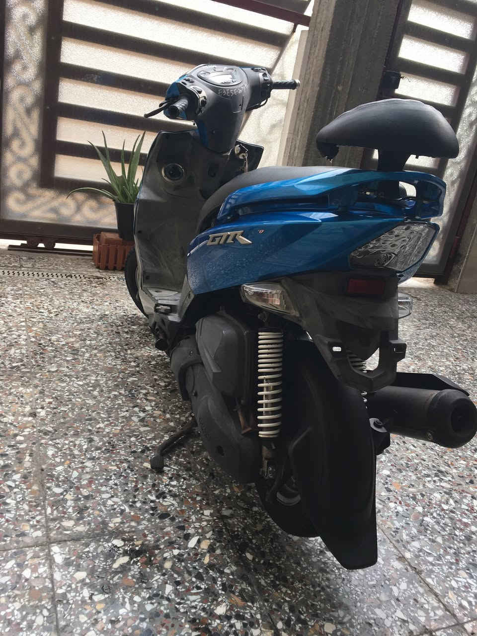 السلام عليكم جي تي ار لبيع دراجه كفاله عامه صارلهه شهر ونص من طالعه من رنبه دراجه من كلشي اكفلك بيه جيب اي فيتر وتعال افحص دراجه كله شغاله اي نقص ما بيهه سعرهن١١٥٠ بيهه مجال رقمي اتصال*********** واتساب ***********
