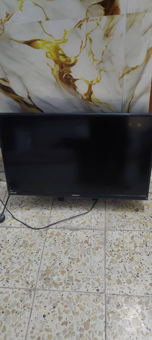 سلام عليكم بلازمه حجم 32 نضيفه بدون نت سعرها 75 مكاني الشعب رقم *********** وتساب
