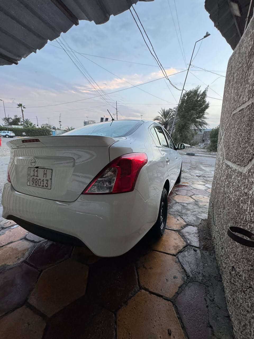 سني هندي للبيع ابليته زركه 2019
السياره مصبوغه حزام للجماليه 
بدون حادث القماره والتكم والدواخل سليمه ايرباك سليم
رقم بغداد انكليزي باسمي 
تخم تاير جديد بدون اي نقص 
***********
