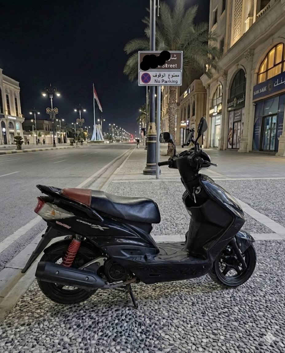 سكنس فحل ياباني قبق نفخ نوزل خطين سكليتر الدراجة كفالة عامة نكرة سلف هندر بكل وقت محرك ما مفتوح بلاد لا نضوح ولا تبخير كهربائيات كلها كاملة كفراتها بلاد تايرات جدد  قفل جنطة قفل استيرن الدراجة ماشية 39الف كل نقص ما بيها سعرها 675وبيها مجال مكاني الشعلة ***********
