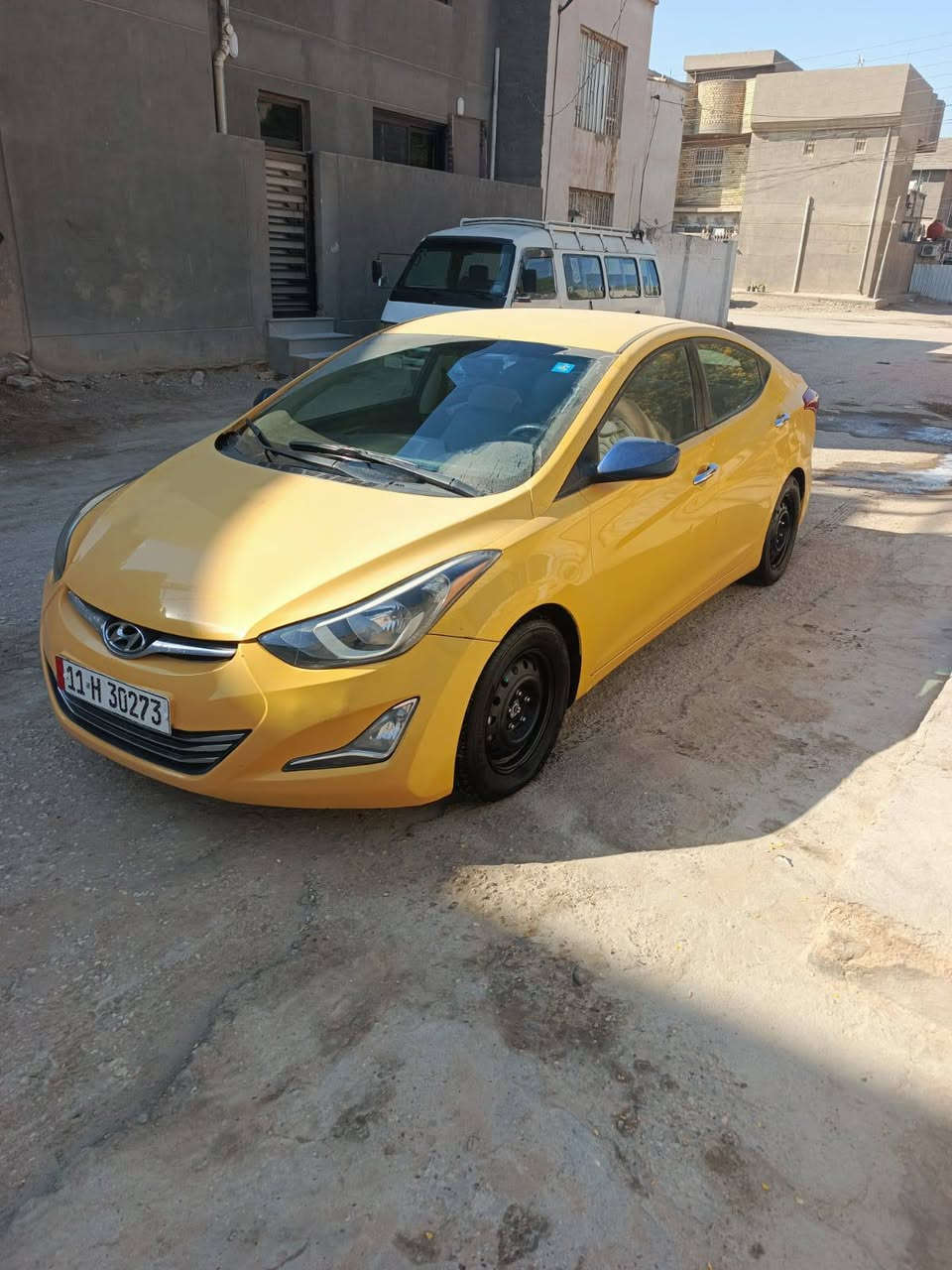 السلام عليكم النترا موديل 16 امريكي حادث بنيد فقط بدون دواخل كير مكينه خير من الله رقم بغداد بسمي مصفره هيئة وغرامات السياره بيها منضومه غاز  السعر 112 بيها مجال مكان حله قرب مجسر نادر رقمي ***********.   ***********
