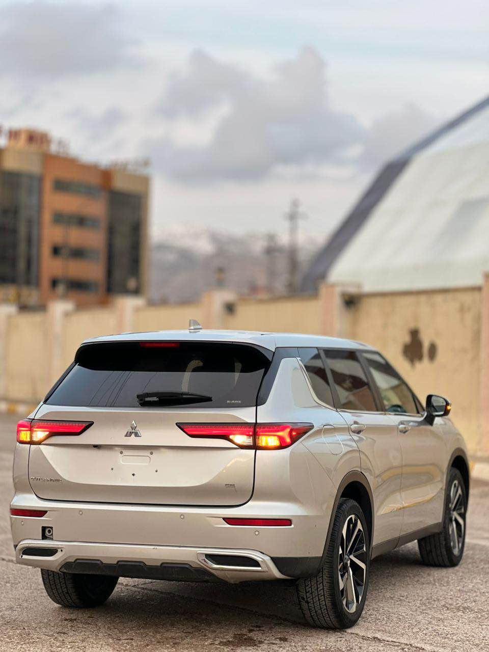 السلام عليكم ورحمة الله،،

للبيع 

اوتلاندر موديل (2024
صبغ: ربع بولند جاملغ و باب

مواصفات 

بصمة تشغيل 

ابواب بصمة

شاشة وتحكمات  

كامرة دوارة

رادات امامية وجانبية 

حساسات امامية وخلفية 

وباقي المواصفات عدّا البانوراما 

الشراي يتصل ويدلل

مكاني : عقره

السعر165 دهوك, العراق


**إذا كنت صاحب هذا الإعلان وتريد حذفه لأي سبب، رجاءا أرسل رسالة إلى الدعم الفني**