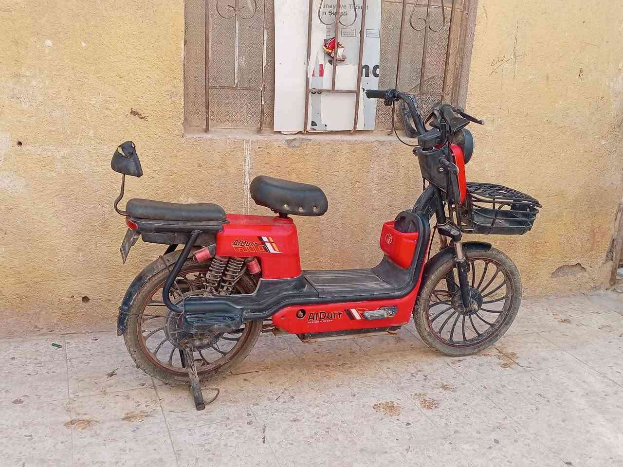 سلام عليكم دراجه شحن للبيع حجم عشرين نقص بطاريات السعر 150 وبيه مجال مكاني البصره المطيحه ***********
