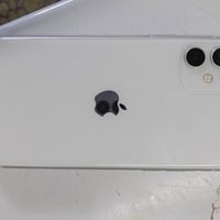 ايفون 11 عادي ذاكره 128 بطاريه 82 جهاز مكفول ولا داخل تصليح السعر 250 ...