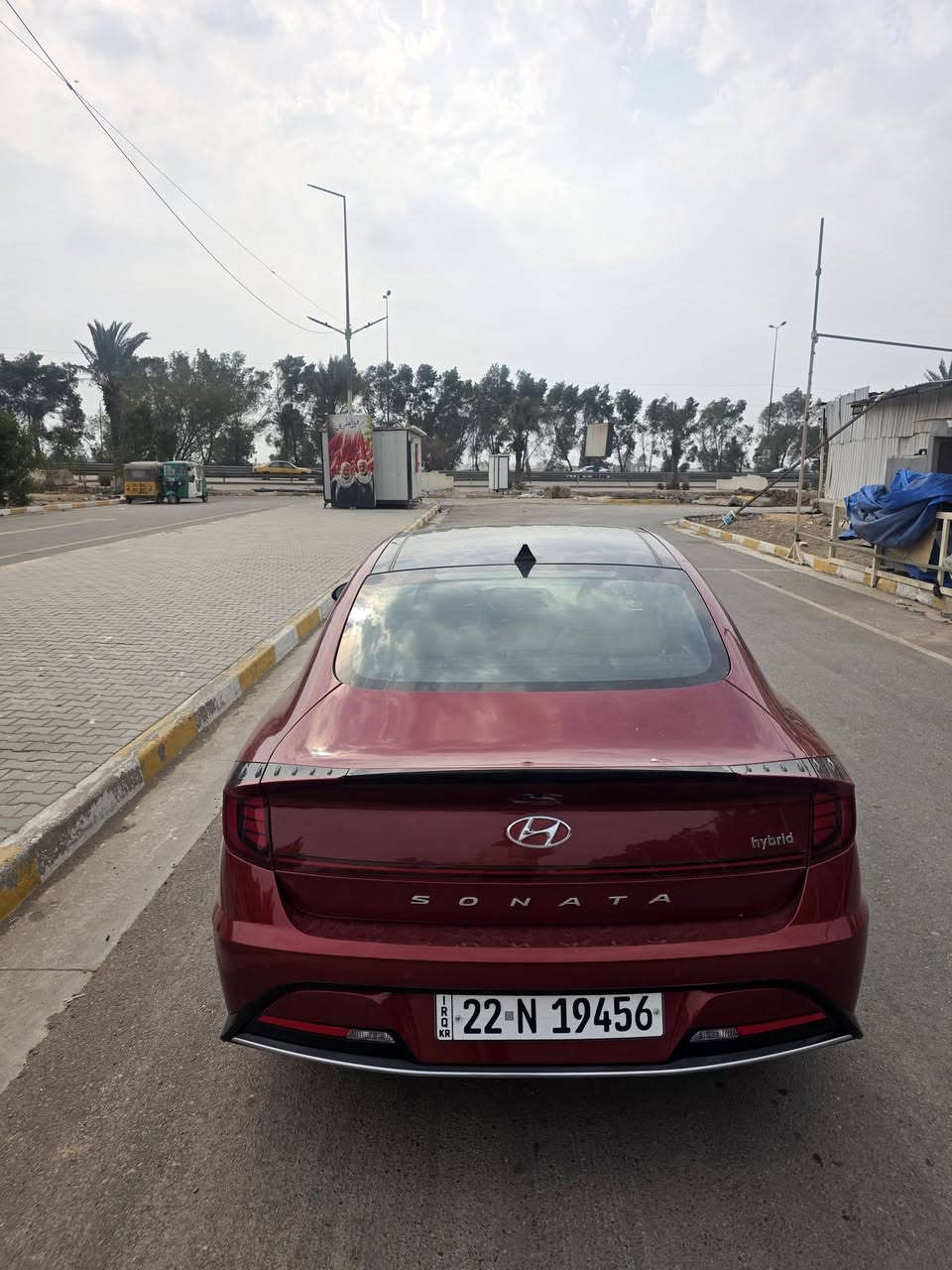 سوناتا. موديل 2023   فول اعلى واقوة  مواصفات  هايبرد ماشية 70 الف  حادث موضح بصور والسونار موجود بلمنشور   سعرهة. 190 وبيها مجال  
العنوان بغداد جديدة  ***********
