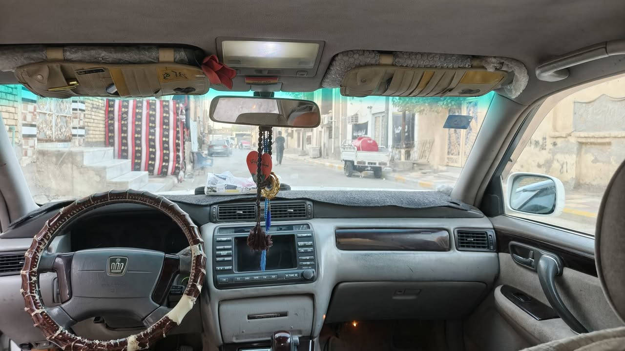 سلام عليكم البيع سياره ملكه مكفوله كفاله عامه مكينه كير حداديه تبريد كله شغال رقم بغداد انكليزي  بسمي ثاني يوم تحويل سياره ماعوزه شي خير من الله السعر 130 بيها مجال حك جيتك وبلخدمه والي موشراي لا يتعبني تحياتي الكم ***********
