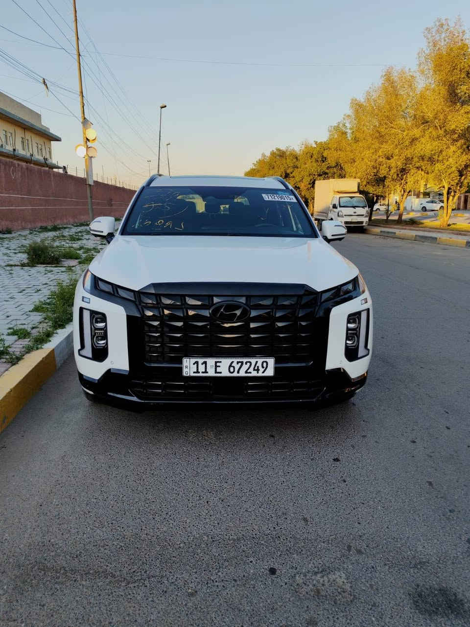 السلام عليكم بلسايد موديل ٢٠٢٤ذوي الشهداء بسمي وارد امريكي بدون تبديل بدون صبغ بدون ايرباك  حجم المحرك : 3800 / 6 سلندرر
عدد المقاعد 7 راكب 
فتحة سقف عدد (2) (بانورما)
سقف كنــــتارا
تتقدم وترجع بريمونت
شاشة عرض داتــــاشــــو
كيج الكــــتروني 
انــــارة دشبول وأبواب محيطيه متعددة الألوان 
بصمة ابواب
بصمة تشغيل 
تشغيل عن بعد (𝐑𝐄𝐌𝐎𝐓𝐄 𝐒𝐓𝐀𝐑𝐓)
شاحن هاتف لاسلكي
شاشة دشبول ديجيتال
سماعات هارمان كاردن عدد 16
عداد كاميرات 5 
كاميرا 360
كاميرا امامي
كاميرا جانبي
كاميرا خلفي
شفتات استيرن
هاند بريك بصمة
اوتو بارك (𝐀𝐔𝐓𝐎 𝐏𝐀𝐑𝐊)
اوتو هولد (𝐀𝐔𝐓𝐎 𝐇𝐎𝐋𝐃)
اوتو ستارت (𝐀𝐔𝐓𝐎 𝐒𝐓𝐀𝐑𝐓)
اوتو ستوب (𝐀𝐔𝐓𝐎 𝐒𝐓𝐎𝐏)
رادار 360
رادار امامي (تحديد مسار)
رادار جانبي  (نقاط عمياء)
رادار خلفي (التحذير من الاصطدام)
حساسات 360
حساسات امامي
حساسات جانبي 
حساسات خلفي
نظام (𝐒𝐌𝐀𝐑𝐓)
نظام (𝐒𝐏𝐎𝐑𝐓)
نظام (𝐂𝐎𝐌𝐅𝐎𝐑)
نطام (𝐄𝐂𝐎)
كشنات (𝐕𝐢𝐩)
كشنات مساج
كشنات جلد 
جميع كشنات كهربائي
كشنات خزن+ميموري 
كشنات تبريد امامي وخلفي
كشنات هيتر  امامي وخلفي
تحكمات استيرن
استيرن هيتر
تبريد لمس
تبريد مركزي 
صندوق شفط كهربائي 
لايتات (𝐋𝐄𝐃) لید عدسة زينون 
بكلايتات (𝐋𝐄𝐃) لید
 ويـل كـروم اسود
السعر٣٤٥
‏***********
