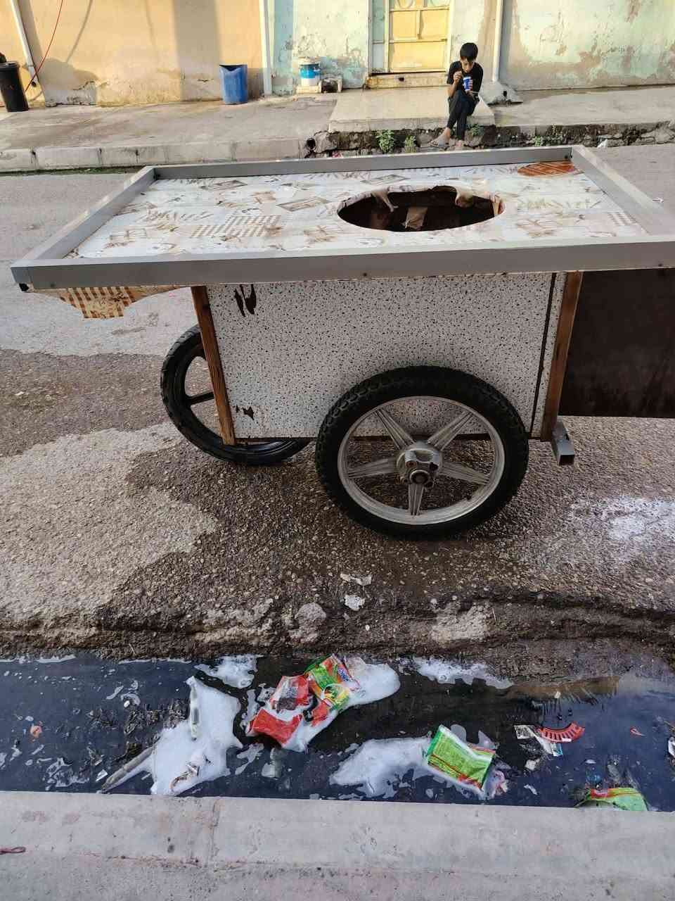 عربانة للبيع نظيفة مايعوزها مصرف سعر ١٧٥ قفل
مكاني وادي حجر***********
