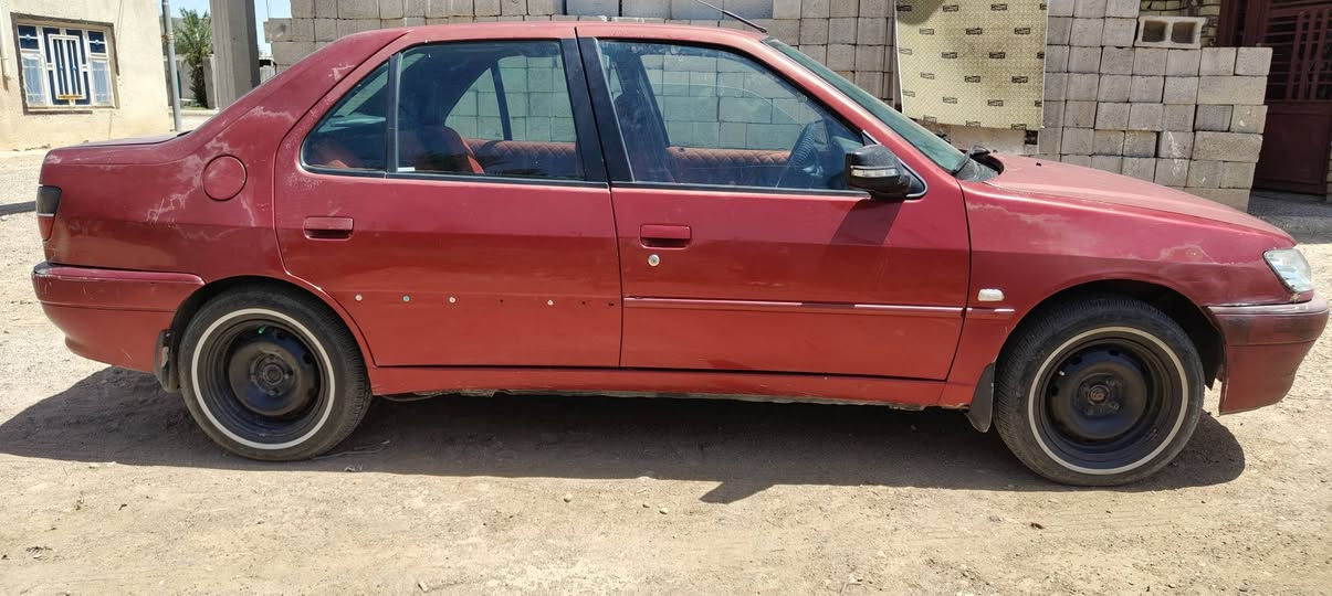 السلام عليكم 
بيجو فرنسي 306 موديل 2001 كير ومكينة مكفولات كلج جديد صدر خلفي جديد تخم تاير جديد تبريد شغال رقم بغداد دولي شرط التحويل سنوية منتهية قبل شهر سيارة نظيفة ما عدا الجراد ‏سعر 36 وبيها مجال قليل 
‪0775 056 6469‬‏
