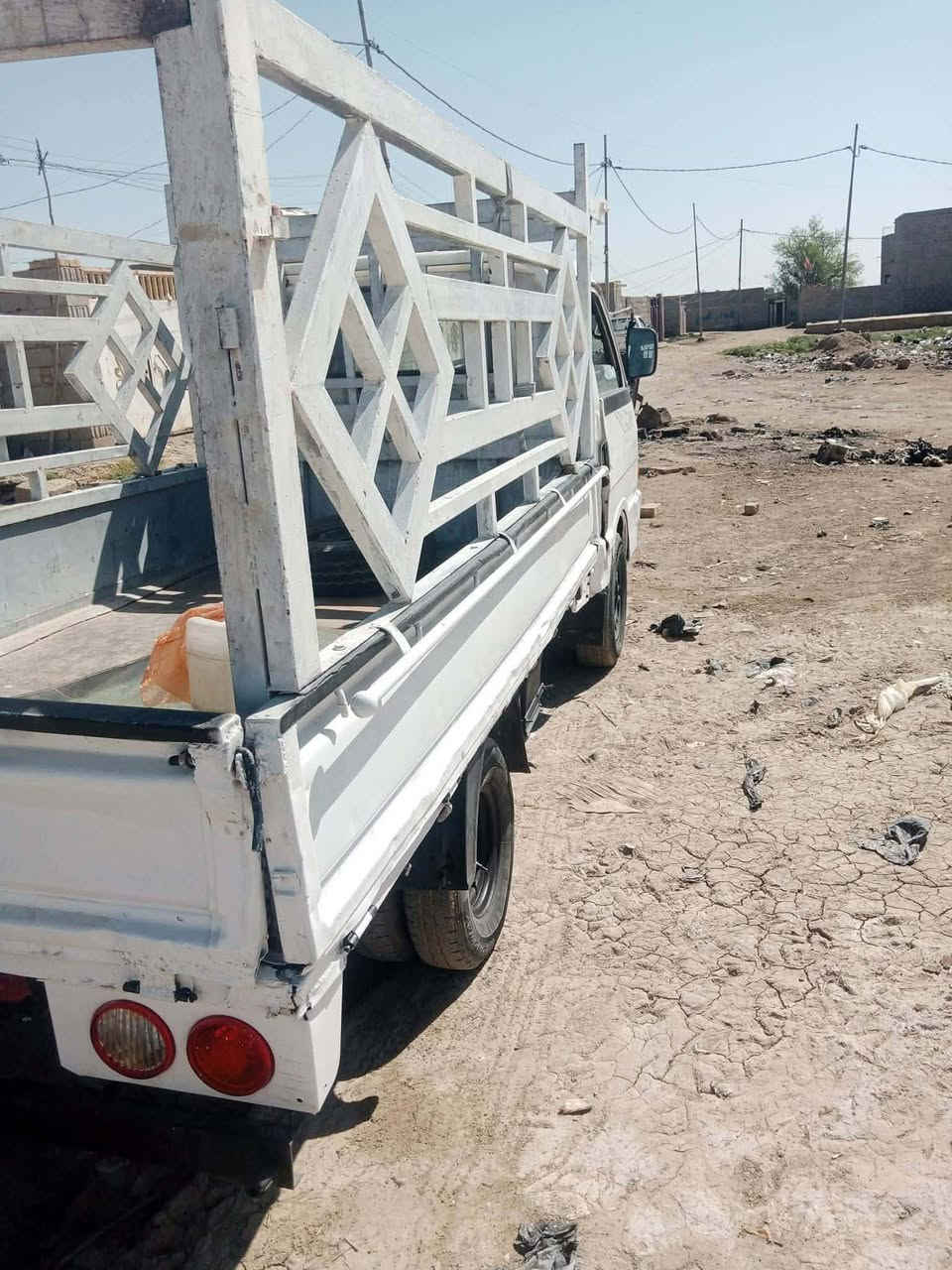 السلام عليكم كيه بنكو 96 رقم بغداد انكليزي كير مكينه اكسن شاصي مكفول كهربيات شقاله بلاديه باور جديد حداديه نضيفه المكان واسط ***********
