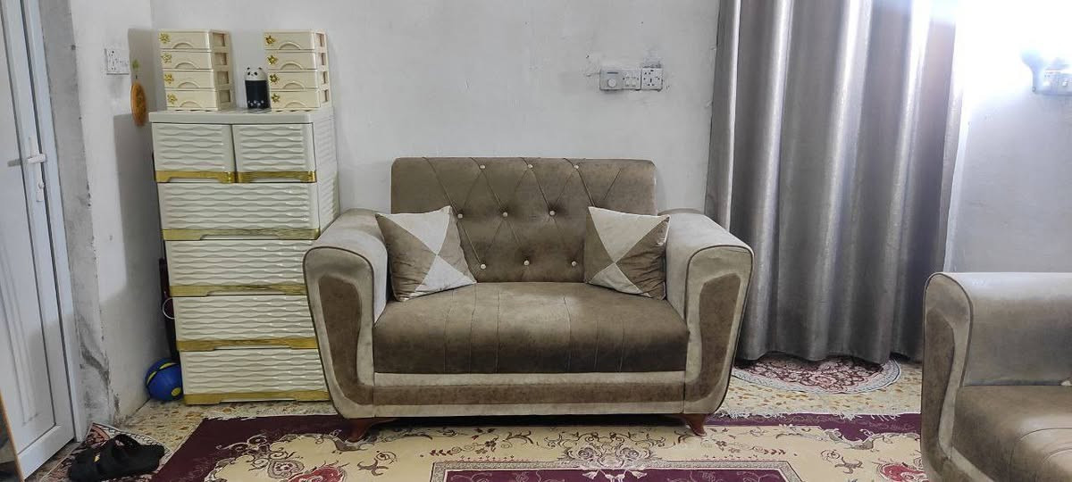 #قنفات للبيع اخذتهم 350 الف 
اريدهم ب275 الف 
البيع لغرض الانتقال لبيت صغير


**إذا كنت صاحب هذا الإعلان وتريد حذفه لأي سبب، رجاءا أرسل رسالة إلى الدعم الفني**