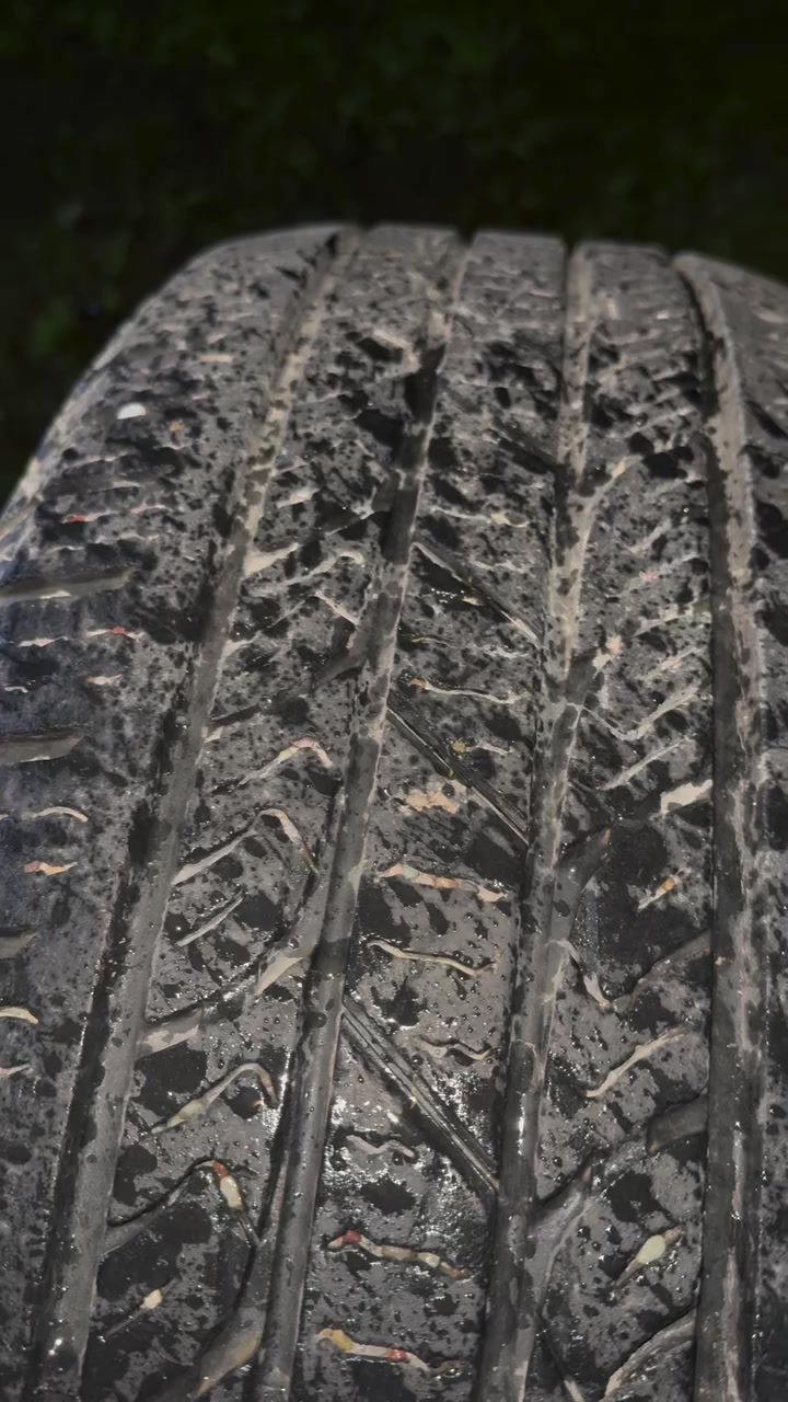 للبيع هاي التيارات  التفاصيل بالصورة
طخم كامل 4 
الحجم 20 275/60
قيم وأخذهم بما يرضي الله


**إذا كنت صاحب هذا الإعلان وتريد حذفه لأي سبب، رجاءا أرسل رسالة إلى الدعم الفني**