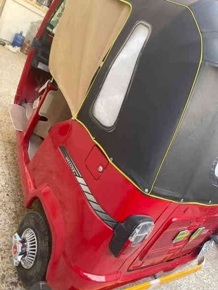 سلام عليكم تكتك تيفي اس 18 رقم نكليزي تحويل ثاني يوم تكتك جاهزة مابيها كل نقص محرك مكفول من تنقيص و تبخير 4 ملايين و250 بيها مجال ***********
