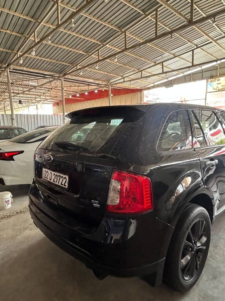 السلام عليكم
فورد ايدج
موديل ٢٠١١
ضرر فقط بنيد
فول مواصفات 
كير مكينه جديد 
مكينه 3.5L

السعر 115 ورقه 
للستفسار***********
