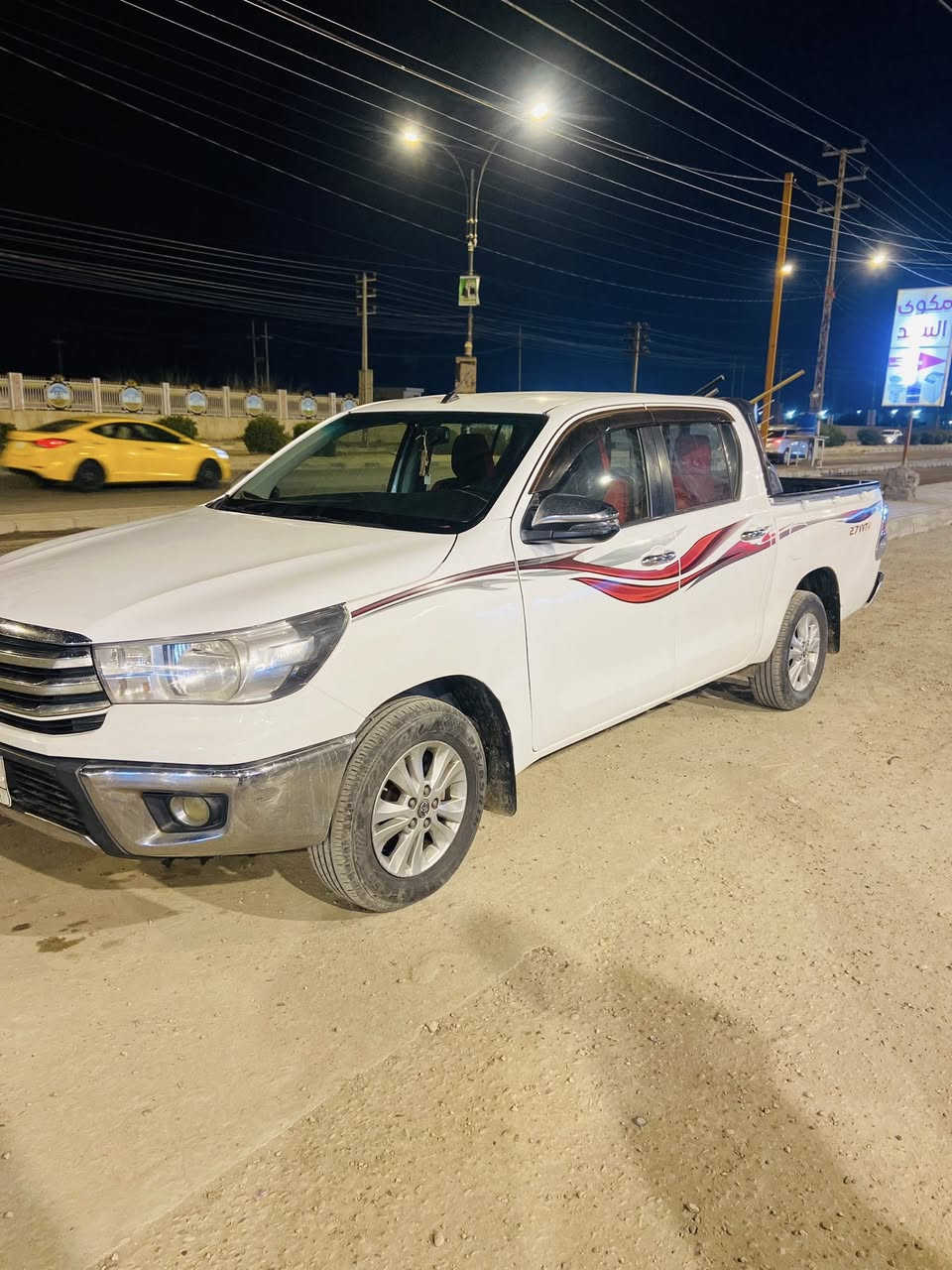 السلام عليكم سياره للبيع موديل 2018 مكفوله من الكلبه والتجيه سياره اوتماتيك رقم بصره سنويه جديده 
بيها صبغات 
عنوان ميسان 
السعر 178 بيها مجال
***********
