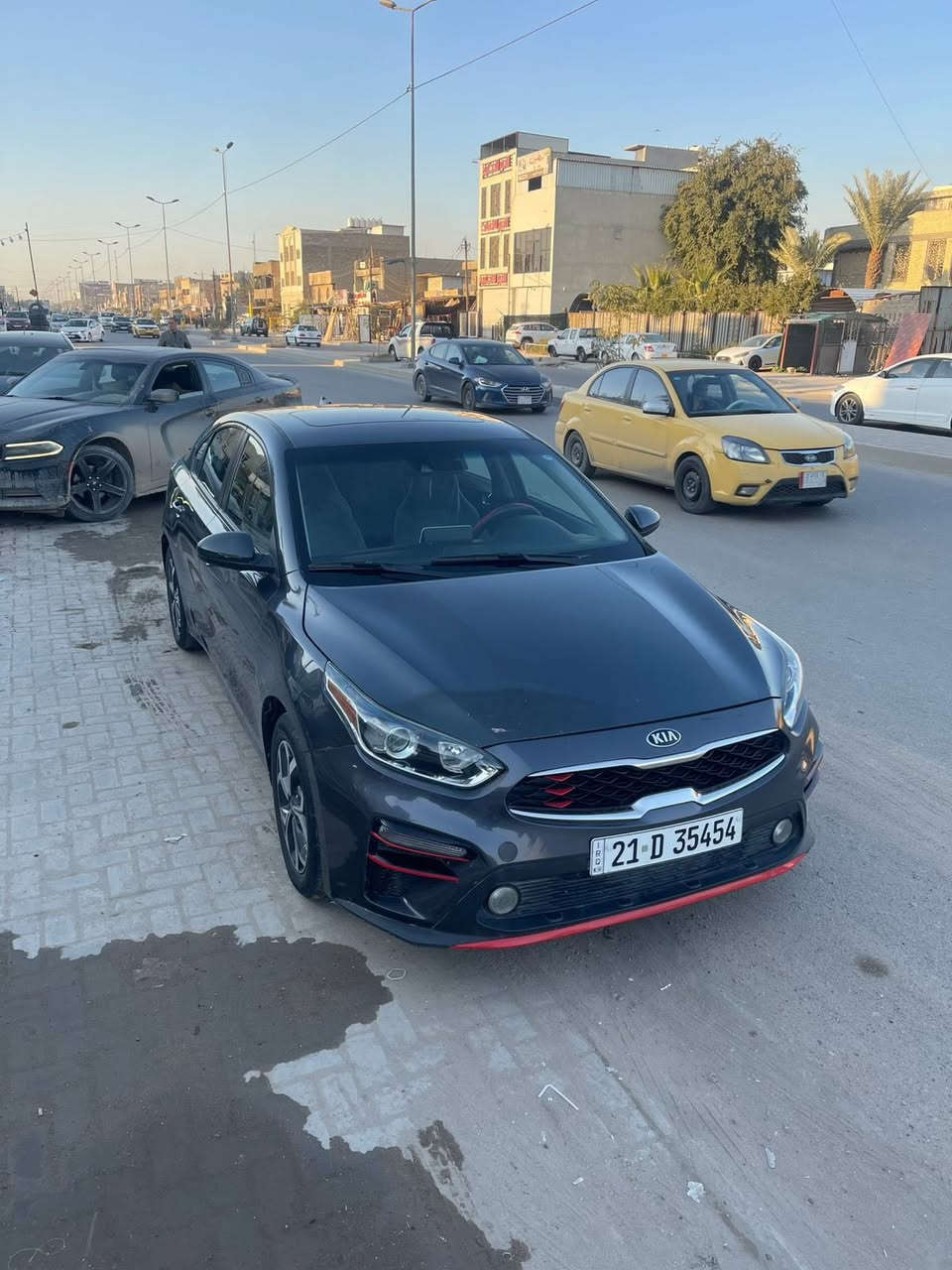 ً
السلام عليكم 
كيا فورتي ٢٠١٩ وارد امريكي حادثها جدا بسيط وبدون ايرباك فقط شبر بخشم البنيد مصلحها على كدها وموضحها يمك بلمنشور فقط شبر بلبنيد السياره رقم سليمانيه رقم وهزه وسنويه قبل شهر بسمي تحويل ثاني يوم وعندي طخه بلدعاميه الخلفيه البارحه طخني على وضعها السياره S فتحه رادار لد خلفي السياره ماشيه 86 وجديد وعلى وضع الشركه وماناقصها شي نضيفه كلش #السعر135 العنوان بغداد البياع الشرطه الخامسه
***********
