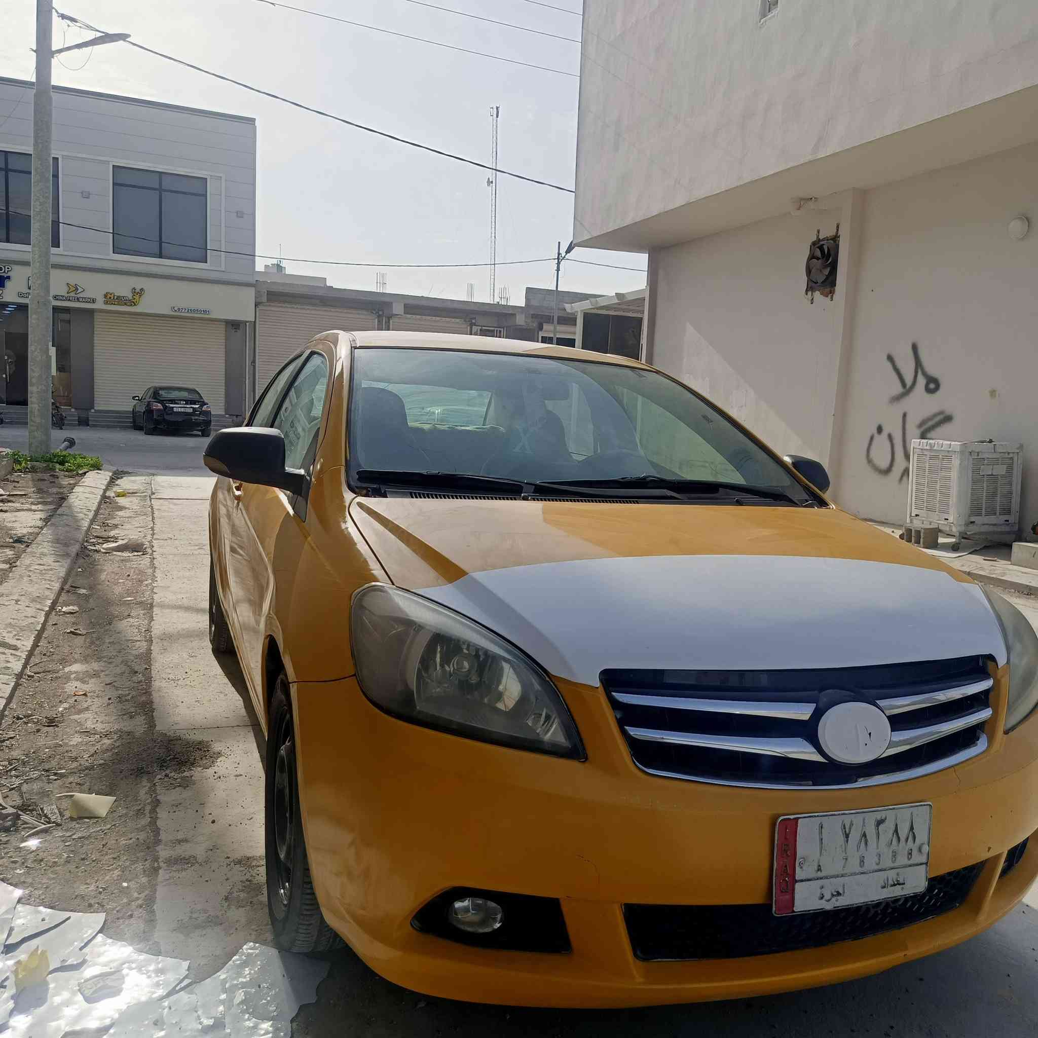 السلام عليكم ورحمه الله وبركاته اخويه فولكس لبيع موديل 2011 كميه وكير كورلا كير عادي عقل وضفيره كورلا صدر امامي خلفي جديد مدوشمه جديد كهربائية كله شغاله ليتات زنون تخم ويل جديد تايرات نص عمر مصبوغ درجه اولى حزام جماليه فقط مكاني ديالى خانقين رقم بغداد ***********
