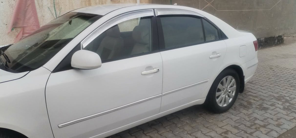 السلام عليكم سوناته للبيع مديل 10 سياره خليجي بيه تلث قطع تبديل بدون دواخل سنويته 28 مكينه وكير خير من الله تحويل مباشر ثاني يوم السعر 113 وبيه مجال الاتصال عله رقم *********** مكان الكوت
