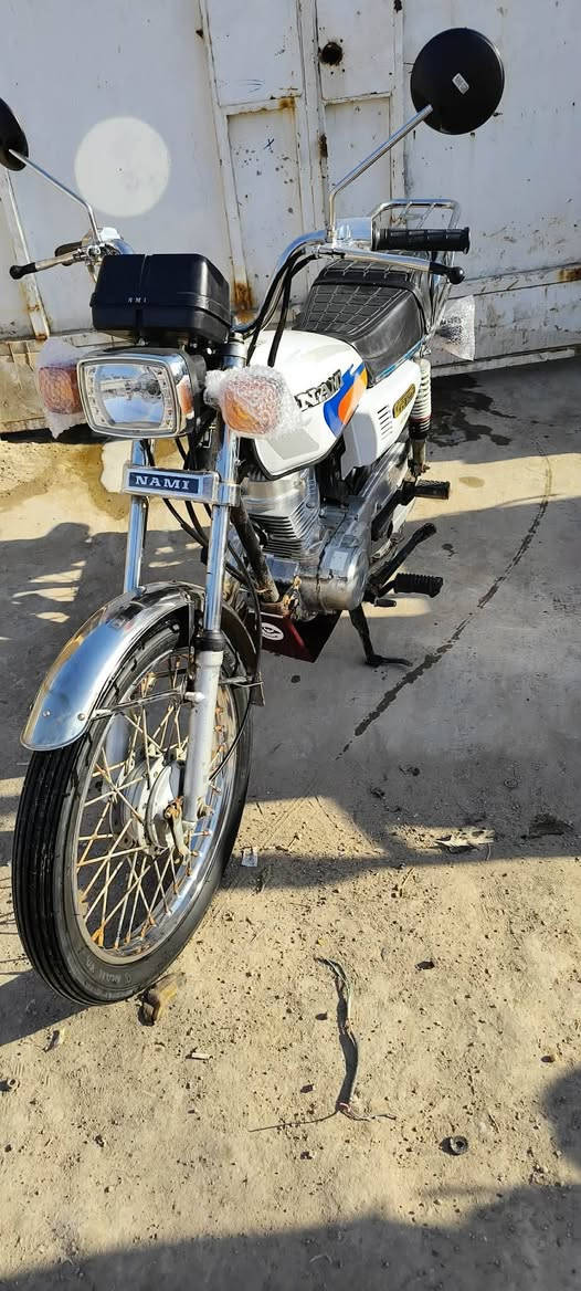 دراجة نامة امتياز محرك شلامجة مفتوح مرة وحدة محرك بي جراد قليل  موديل 23 تعمير 26 كلة ابلاد اصلي  كهربايات كلهة شغالة  السعر خاص  هاذة رقمي ***********
