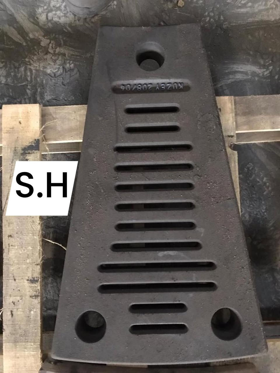 وكيل حصري في العراق يوجد مواد احطياطيه  صب تركي   لجميع  معامل ثمنت  و  كسارت و طاحونة و طباشه/جمله و مفرد حسب الطب 
009647504507973
009647507311155
***********
16/02/2026
