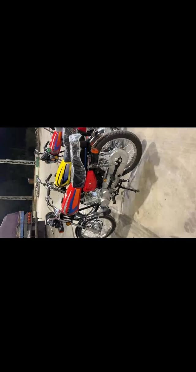 دراجه ايراني البيع صارلها8ايام من طلعتهااول تبديله دهن
أوراق سكنروالشراي يخابروبخدمته ***********
