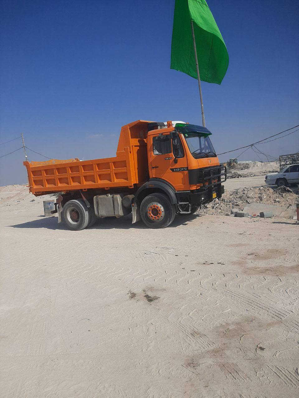 سلام عليكم من رخصة الادمن للبيع البي تك موديل 89 ماكينه 35 دبل تيربو كير 25 اكسن جي اف تخم تاير جديد شاصي مكفول السياره خير من الله السعر خاص للاستفسار رقم الهاتف ***********
