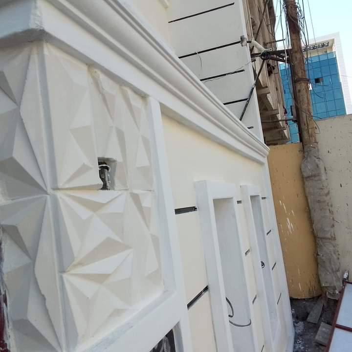 السلام عليكم شغل تغليف واجهيات بالفوم التركي+ لبخ شغل درجه اولى المكان بغداد متفرغ حاليآ ***********📞
