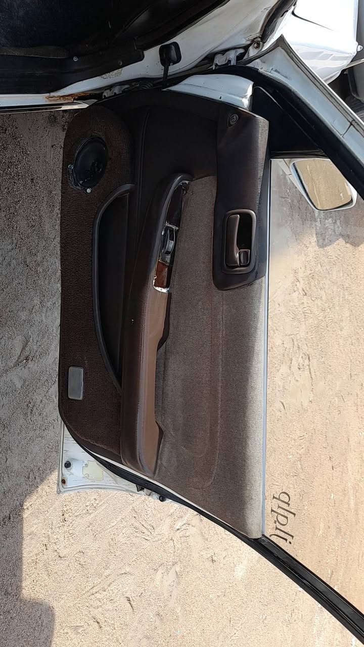 السلام عليكم كرسته كصيف موديل 1992 مكفوله من كص ونقل سيارة بيهه تئخيرة بس نمرة3 محرك ونجي 2000 سته سلندر سيارة احلاة من صور سعر 50 وبيهه مجالل رقم *********** واتساب واتصال مكان البصرة الشعيبه
