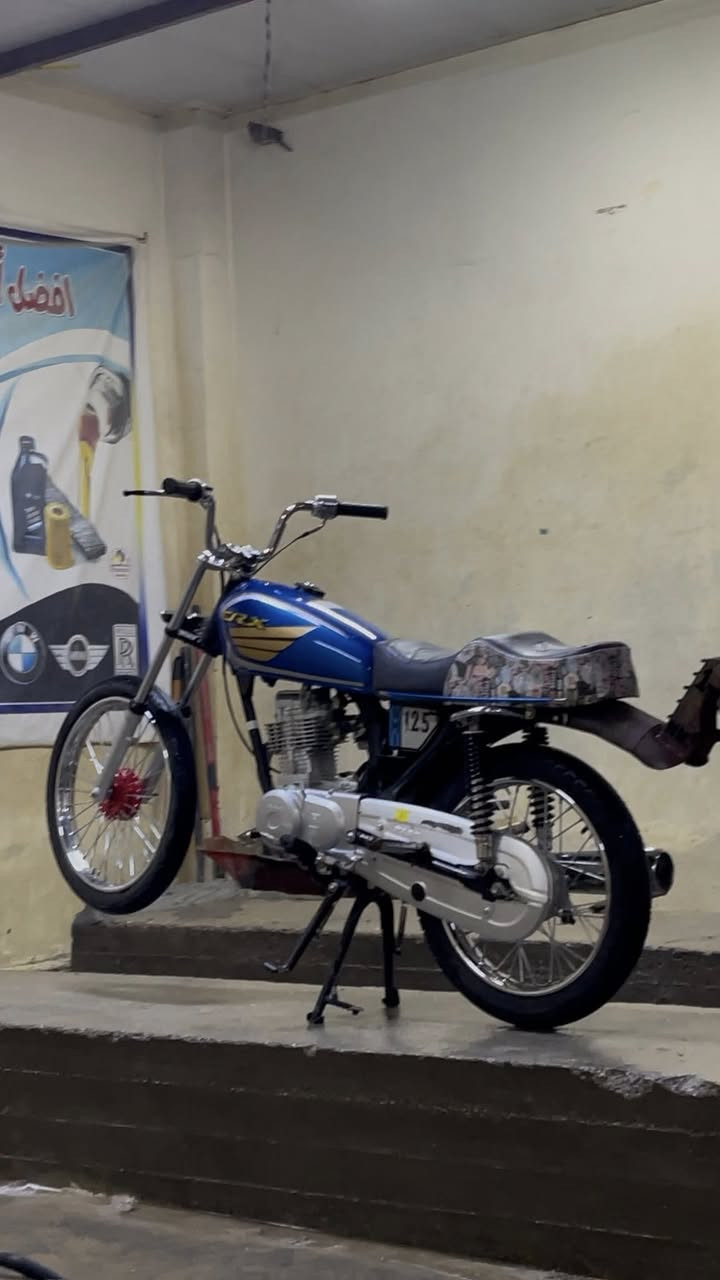 سلام عليكم دراجه للبيع شاصي 16 ارشا غراض كله 25 سعر خاص ***********
