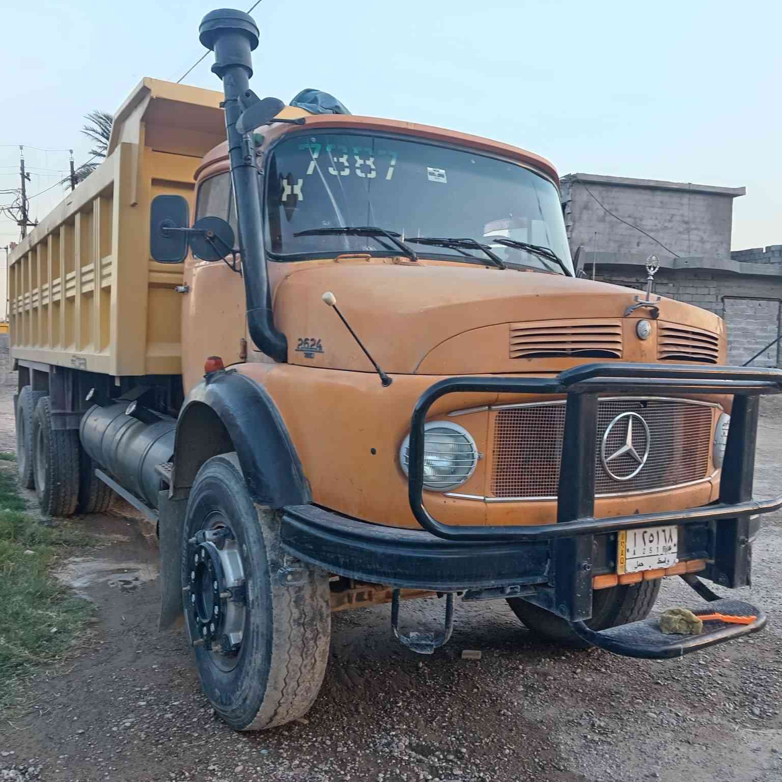 اقجم موديل ٩٢ رقم واسط سيارة جديدة بلاديه محرك خام تخم تاير جاهزه عل شغل بدون صبغ بس تبخير العنوان بغداد تاجي اني مكلف بل نشر الاتصال *********** /***********
