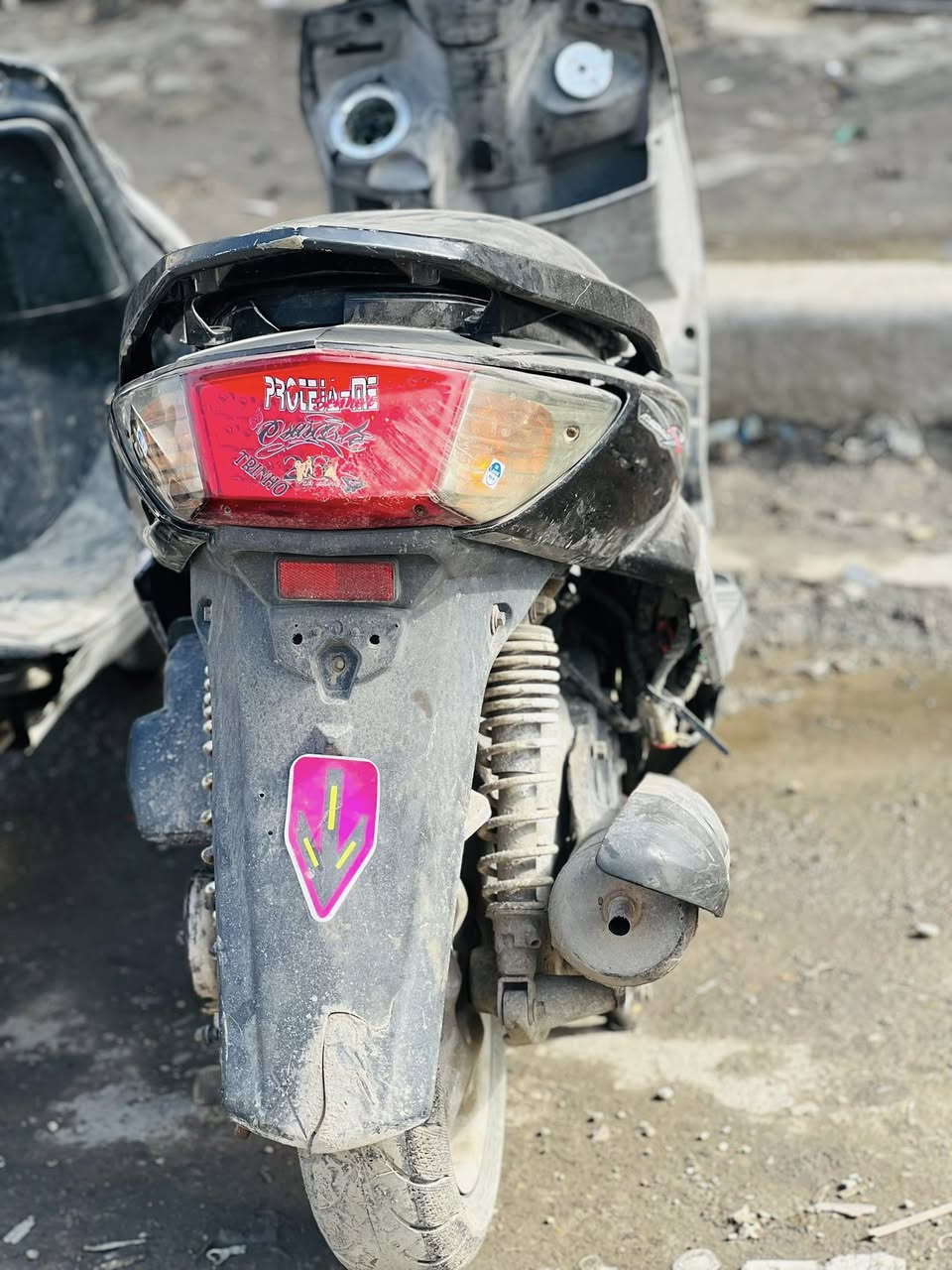 ‏سلام عليكم إخواني سكنس فحل نوزل الدراجه خير منالله السعر٣٥٠بيهه مجال للشراييتصل واتساب ***********
