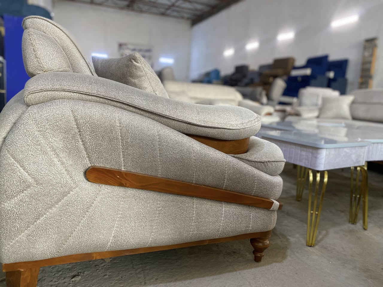 ‏‏‏‏يالله يتم بفضل الله تفريغ حاوية تخم مستورد🔥

تخم مودرن استيرادنا الخاص ١٠ مقاعد 
كوالتي عالي مواصفات عمل راقية جداً 
خشب زان مطعم بجميع الاركان الارجل زان 
الاسفنج سوفت طبي
قماش وتر بروف بوهيمي اصلي
نظام قلاب سرير

ضمان ٣ سنوات 🔴

السعر  ٨٥٠  الف 🔥🔥

متوفر بالنقد والاقساط على الماستر كارد📍📍

تم وصول تريلة جديدة اسعار بلااااااشششش

اسعارنا الانسب في العراق 🔥🔥
عروض وخصومات لأصحاب الحاويات

📍 العنوان:
بابل – الهاشمية – تقاطع السياحي

📩 للحجز ومعرفة الأسعار:
راسل الصفحة أو واتساب 👇

077 77715889 ☎️

✨ جرب… واحكم بنفسك …

#معرض_الحربي_ابو_عبدلله_لتجارة_الاثاث_المنزلي_الجديد_والمتسعمل
#بابل #ديوان #تخم #تسگام #جملة‏‏‏‏ ‏
