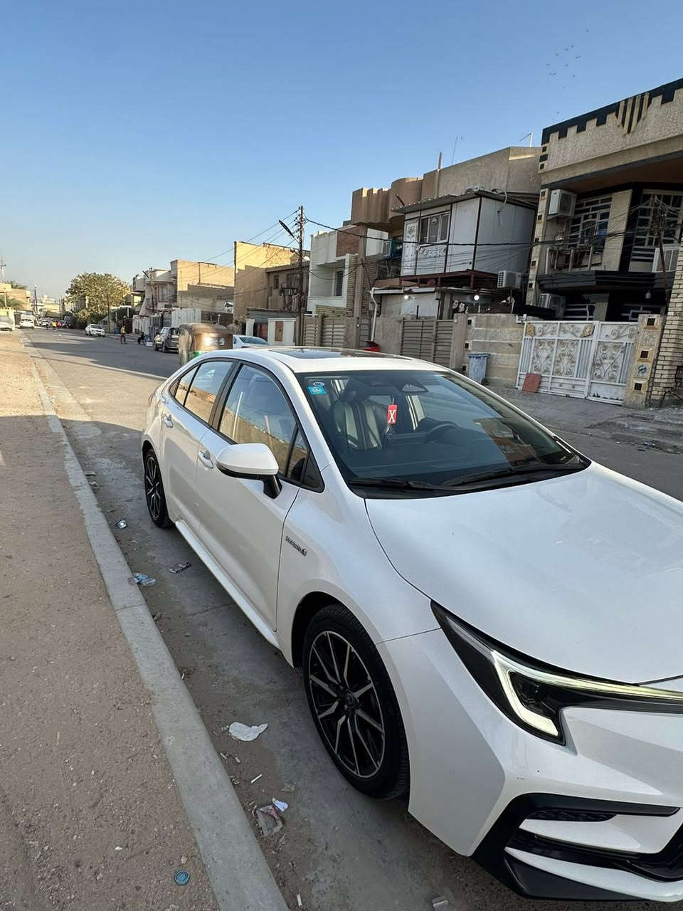 السلام عليكم
كورلا هايبرد 2024 شكل S 
ماشية 32,000
المواصفات:
فتحة سقف 
بصمه 
قطعتين تبريد 
شاشه
كامره خلفيه 
رادار امامي 
وهواي مواصفات 
السياره مكفوله من الضربة والبارد والشخط 
السعر155$ وبيها مجال بسيط 
للاستفسار:***********
