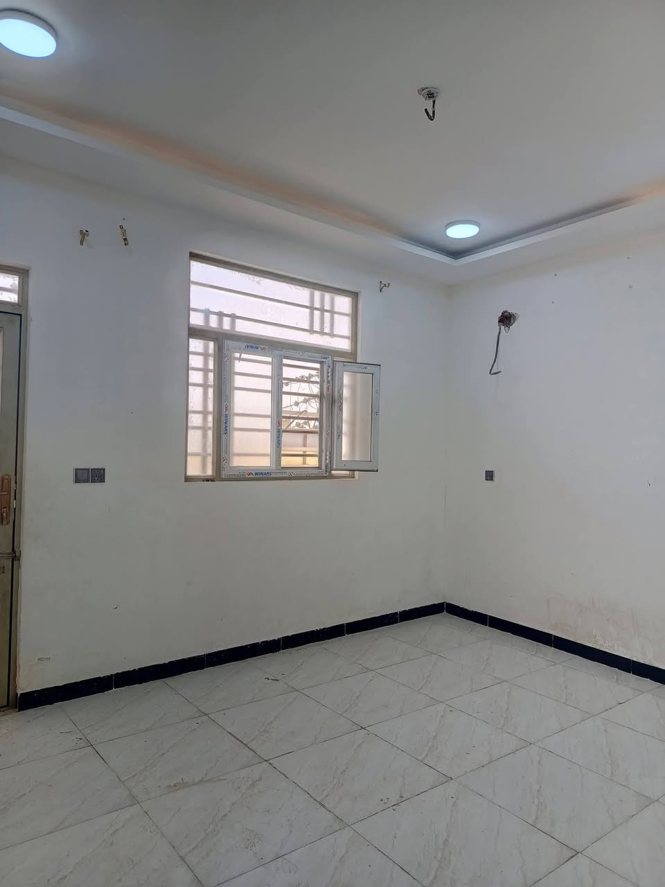 شقة ... للإيجار [ 100م ] ع شارع النخيل 
النجف // حي ... ميسان 

المحتويات 

غرفتين نوم  +  صاله  +  مطبخ  + وصحيات
تانكي 
كيزر 
خط انترنيت 
خط مولده 

والماء والكهرباء على صاحب الملك

إجاره [ 250 الف ] 

للاستفسار

***********
