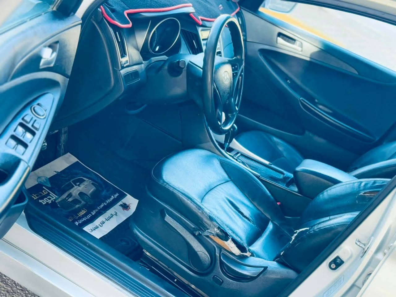 سوناتا مديل 2011 خليجي مكفوله من الضربه والتبديل فقط جاملغ وباب كلير بدون دواخل سياره جديده وجاهزه مواصفات كامره خلفيه تحكم استرين جهتين مثبت سرعه داخل جلد كشنات كهربائي حداديه تخم تاير تبريد تدفئه شغال مكينه وكير مكفولات مكينه 2400 دوش  السياره جديده بمعنه  الكلمه السعر 98 مع المجال للاستفسار اتصل *********** مكان السياره كربلاء
