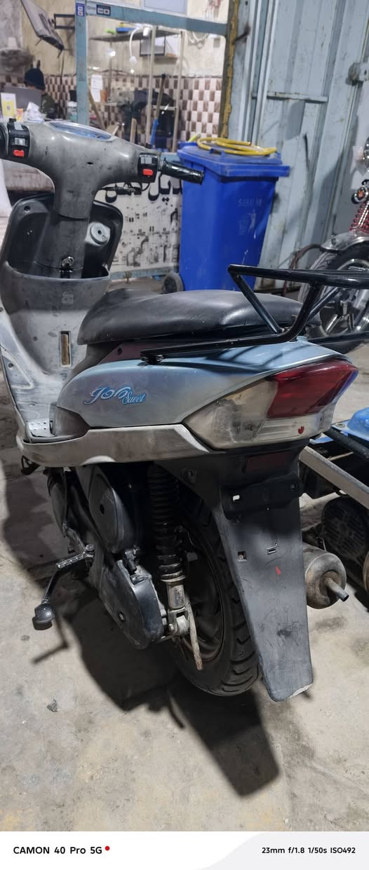 سلام عليكم دراجه ماكس للبيع دراجه كفره اصلي ختم واحد
المكينه بدل بيه بوشه بس دراجه نهضه وسرعه ومكينه كلش حلوه نقطت تبخير مابيه شرط كهربايات كله شغاله 

                   سعره 550 وبيه مجال لشاري بصيط 

رقمي وخاص موجود ***********
