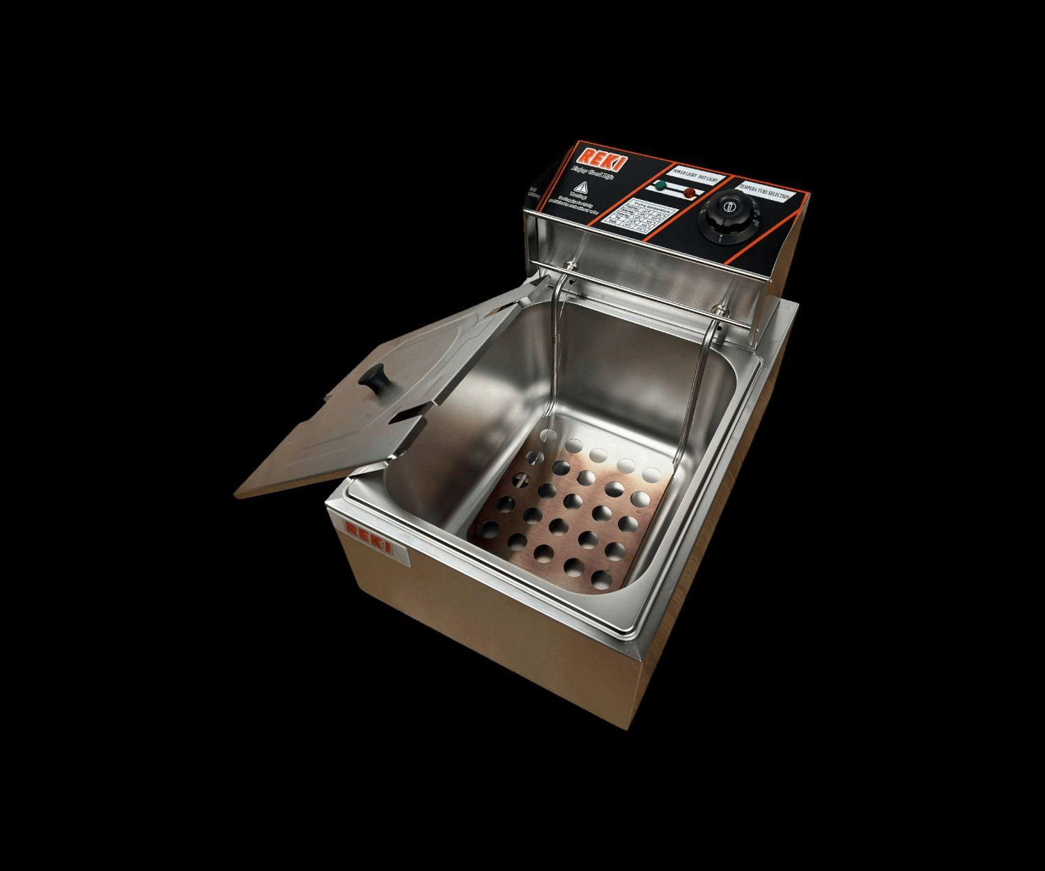 غلاية زيت كهربائية من نوع ريكي هي جهاز مطبخي عملي مصمم لقلي الأطعمة بسرعة واحترافية داخل المنزل أو للمشاريع الصغيرة. تتميز بقوة تسخين عالية تساعد على تسخين الزيت بسرعة والحفاظ على درجة حرارة ثابتة للحصول على أطعمة مقرمشة ولذيذة مثل البطاطس، الدجاج، والسمك.
تأتي عادةً بهيكل من الفولاذ المقاوم للصدأ المتين وسلة قلي قابلة للإزالة لسهولة الاستخدام والتنظيف، مع غطاء أمان ومقبض مريح مقاوم للحرارة. كما تحتوي على منظم حرارة يسمح لك بالتحكم في درجة حرارة الزيت حسب نوع الطعام، إضافة إلى نظام أمان يفصل الجهاز تلقائيًا عند ارتفاع الحرارة أو عند حدوث خلل.
هذا النوع من القلايات الكهربائية مناسب للمطبخ المنزلي أو محلات الوجبات الخفيفة لأنه يتيح قلي كميات جيدة من الطعام بسرعة وكفاءة. 
المميزات الشائعة:
تسخين سريع وقوة كهربائية عالية
تحكم في درجة الحرارة
سلة قلي قابلة للفك والتنظيف
هيكل معدني قوي ومقاوم للحرارة
نظام أمان ضد ارتفاع الحرارة
مناسب للبطاطس، الدجاج، السمك والمقرمشات
للطلب راسلنا على مسنجر
توصيل سريع ومجاني للطلبات الاولى
هيا كن أنت الأول بغداد, العراق


**إذا كنت صاحب هذا الإعلان وتريد حذفه لأي سبب، رجاءا أرسل رسالة إلى الدعم الفني**