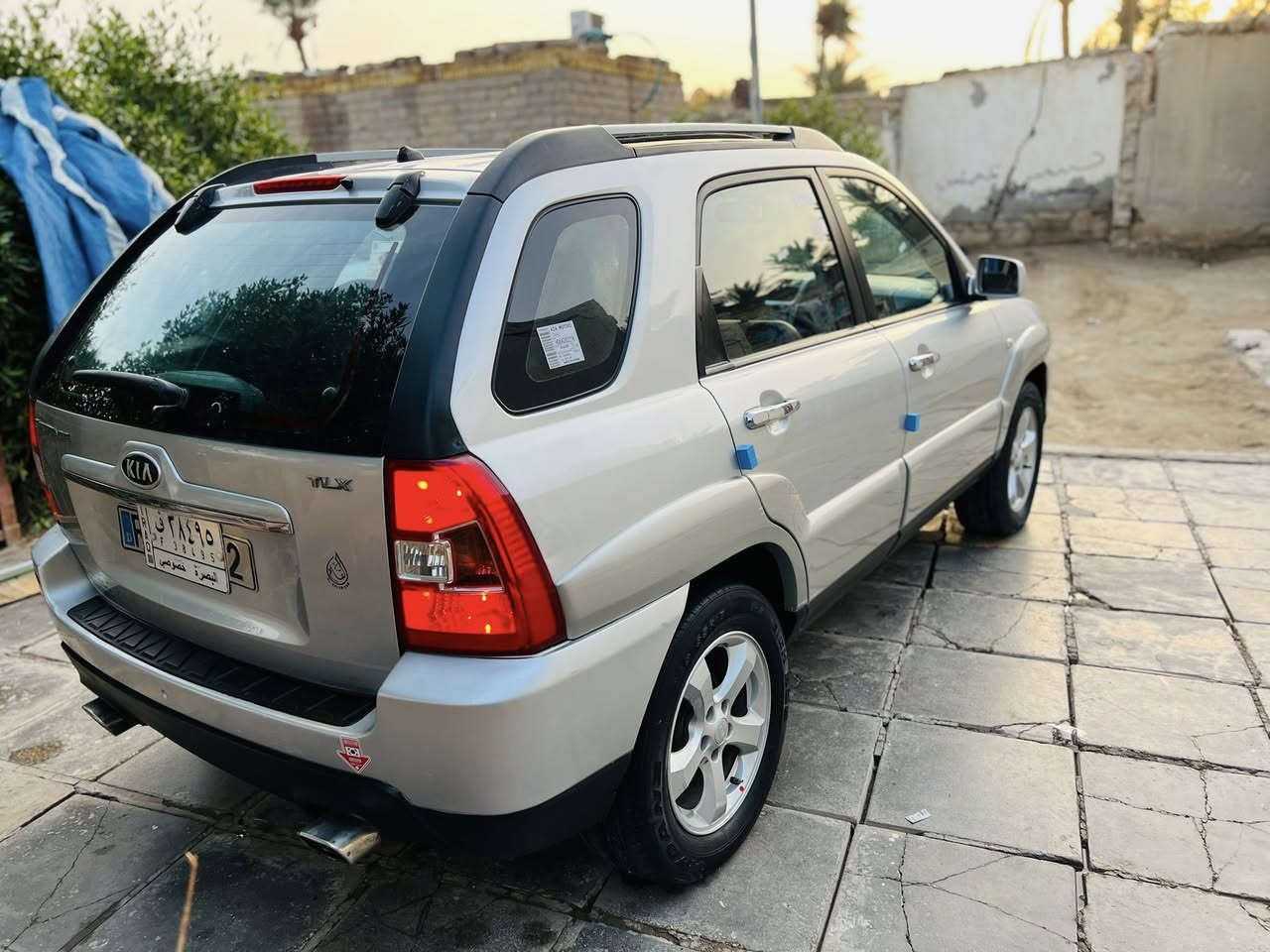 السلام عليكم 
للاستفسار ***********
كيا سبورتج موديل 2010  وارد كوري رقم بصره تحويل مباشر سنويه مشروع وطني ل 27  سياره جاهزه ع الأخير ماشيه 189 فقط محرك 2000  دوش شرط ما مفتوح لا بخار ولا صوت سياره فول مواصفات  كفاله من الفتح والتبديل والضربة ماعدا رشات صبغ كلش بسيطه  بالجاملغ الخلفي  ومقدمه الجاملغ الأمامي باقي مكفول حت من البارد والزنجار والخياس بدي كلش حلو تبريد ثلج حداديه صدر امامي وخلفي كهربائيات كلها شغاله مواصفات فتحته تنته حساسات خلفيه كشن كهربائي تحكم ستيرن كامره  السعر 110  وبيها مجال بسيط مكان السياره ناصريه رجاء بس الشراي يتصل
