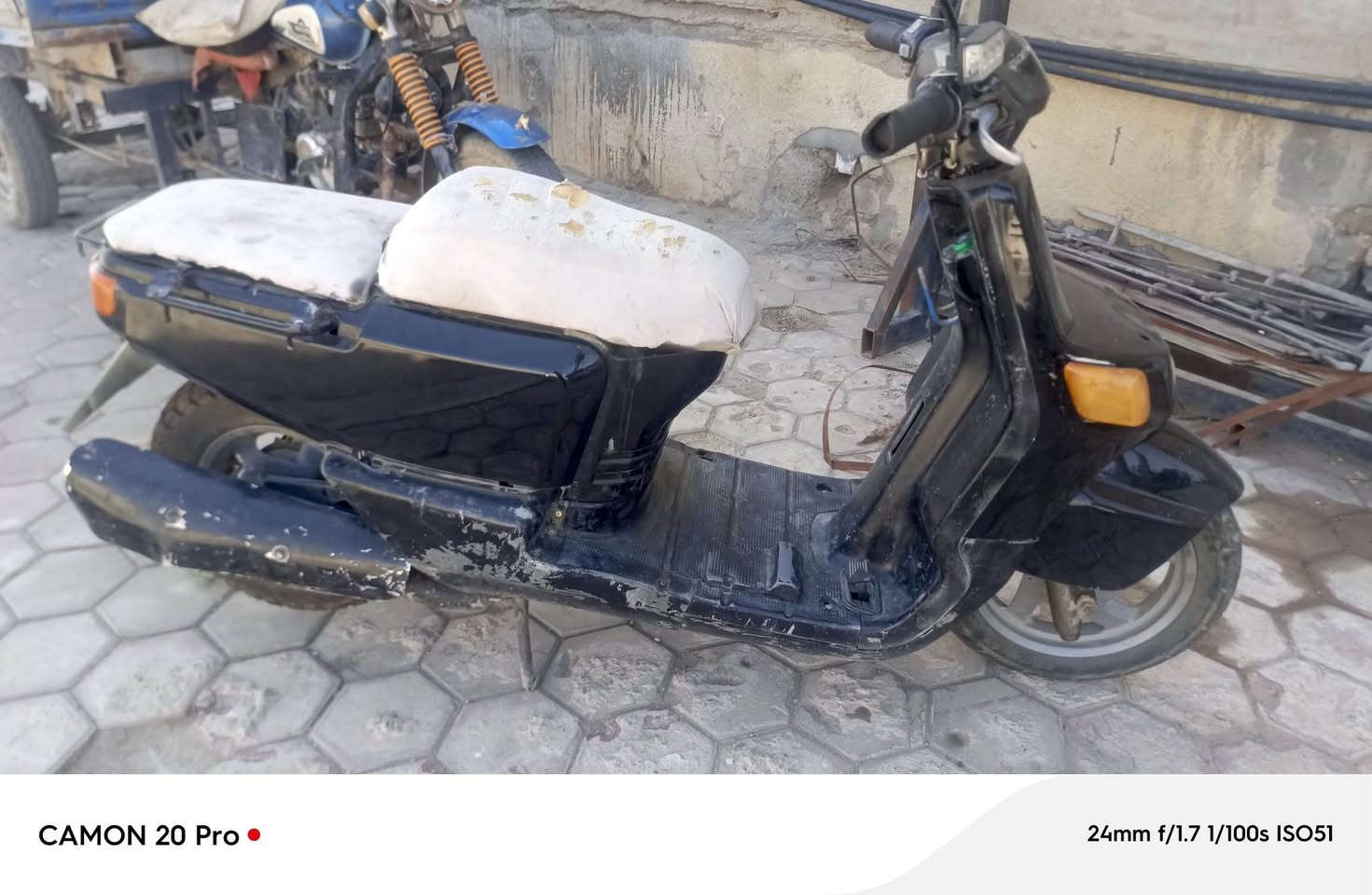 السلام عليكم دراجة بيكم للبيع السعر 250 مع المجال ياباني *********** كوت الزهراء
