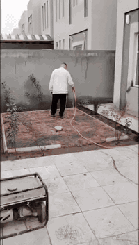 دار للبيع في مجمع السلام نهاية الحولي
المساحه ٢٠٠ متر
الطابق الأرضي مكون من غرفه استقبال مطبخ صاله صحيات
الطابق الثاني غرفتين وصاله وصحيات وسطح ناصي وعالي
مطلوب للمصرف العقاري ٨٥ بدون كفيل 
تطلوعه 125
استفسار
*********** مصطفى المولى
